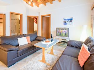 24025342-Ferienwohnung-4-Saas-Grund-300x225-1