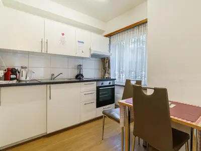 Saas-Grund - Haus City (Zimmer 5 EG) (1 of 12)