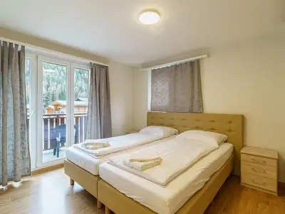 Saas-Grund - Haus Astoria (Zimmer 5 2 OG) (1 of 8)