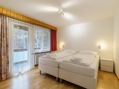 Saas-Grund - Haus City (Zimmer 2 1 OG) (1 of 8)