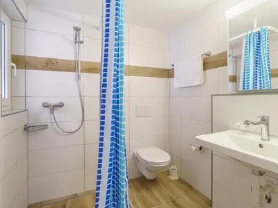 Saas-Grund - Haus Astoria (Zimmer 4 1 OG) (3 of 6)