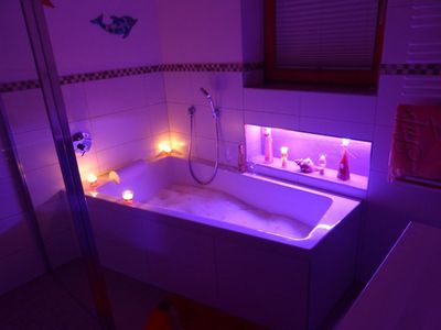 Badezimmer DU/WC und Badewanne