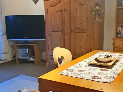Wohnraum mit Flat-TV