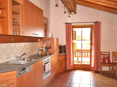 Wohnraum mit offener Küche