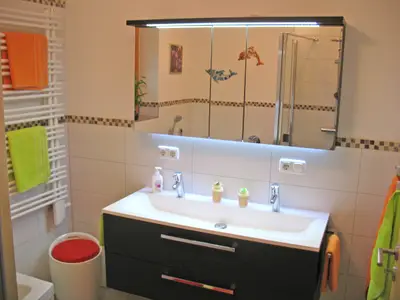 Badezimmer DU/WC und Badewanne