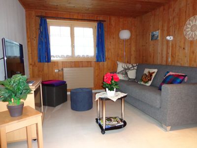 Ferienwohnung Gün Derungs -  Wohn- und Schlafzimmer