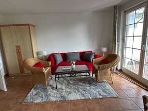 23981022-Ferienwohnung-4-Sagard-300x225-3