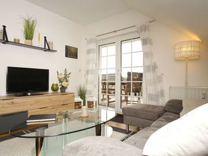 23957428-Ferienwohnung-4-Sagard-300x225-3