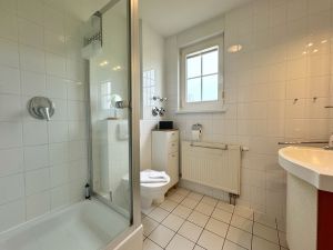 23987397-Ferienwohnung-4-Sagard-300x225-4