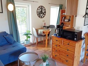 23957429-Ferienwohnung-3-Sagard-300x225-4