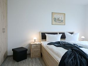 24015741-Ferienwohnung-4-Sagard-300x225-0