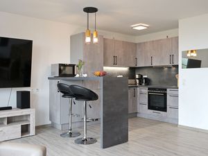 24015741-Ferienwohnung-4-Sagard-300x225-2