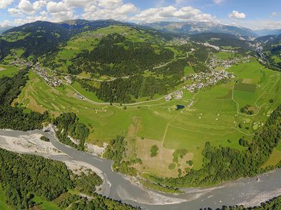 Buna Vista Golf Sagogn mit Rheinschlucht im Vordergrund