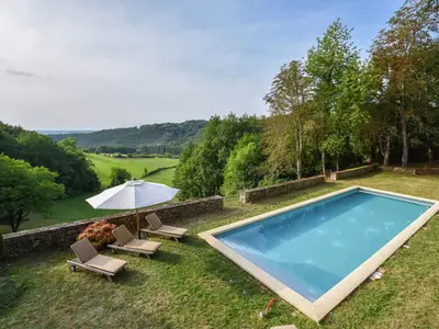 PoolOfHouse