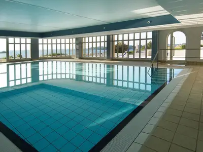 PoolOfHouse