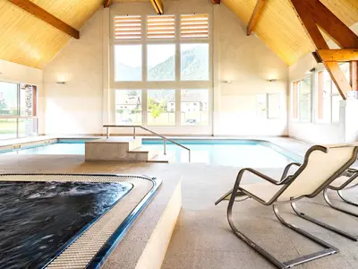 PoolOfHouse