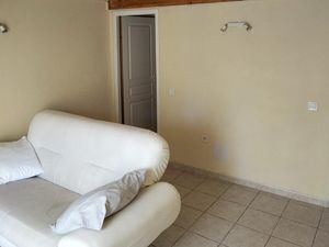 23762347-Ferienwohnung-2-Saint-Maximin-la-Sainte-Baume-300x225-5