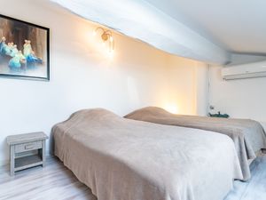 23867291-Ferienwohnung-2-Saint-Tropez-300x225-1