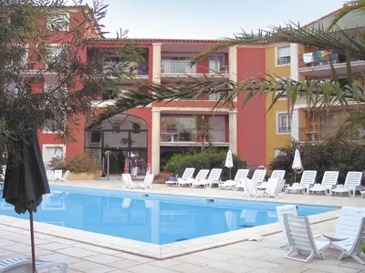PoolOfHouse