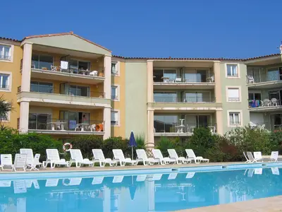 PoolOfHouse
