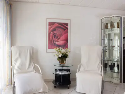 Photo, INSIDE, OUTSIDE