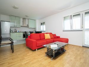 21701619-Ferienwohnung-4-Sali-300x225-3