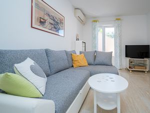 23465289-Ferienwohnung-2-Sali-300x225-1