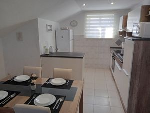 23930110-Ferienwohnung-4-Sali-300x225-3