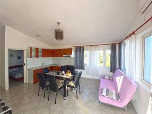 23930125-Ferienwohnung-6-Sali-300x225-0