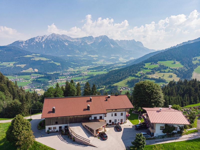 Außenseite Ferienhaus [Sommer]