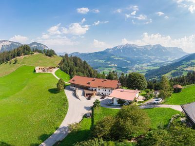 Außenseite Ferienhaus [Sommer]