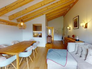 23669470-Ferienwohnung-6-Samedan-300x225-4