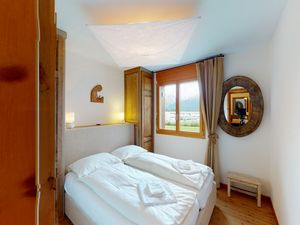 23324371-Ferienwohnung-2-Samedan-300x225-5