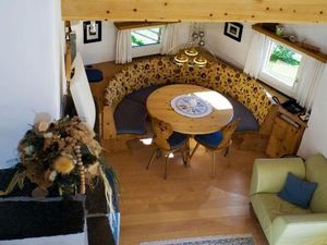 23677562-Ferienwohnung-2-Samedan-300x225-1