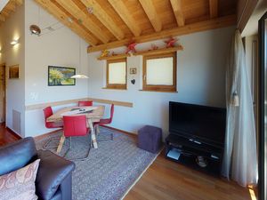 23324410-Ferienwohnung-5-Samedan-300x225-2