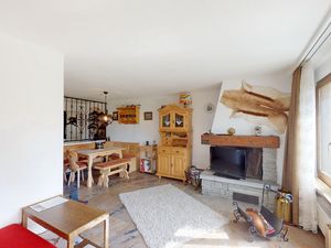 23324420-Ferienwohnung-4-Samedan-300x225-1