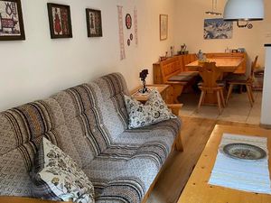 23686307-Ferienwohnung-2-Samedan-300x225-5