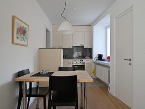 18988059-Ferienwohnung-2-Samedan-300x225-4