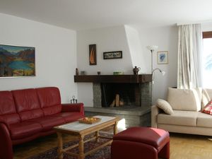 23537344-Ferienwohnung-4-Samedan-300x225-3