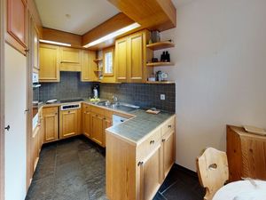 23530211-Ferienwohnung-6-Samedan-300x225-3