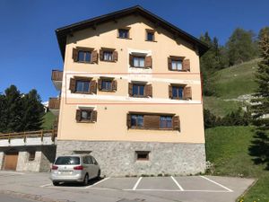 23540897-Ferienwohnung-4-Samedan-300x225-1