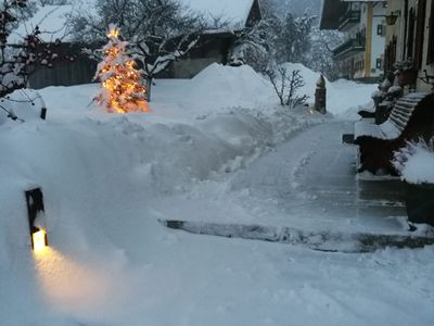 Wintereinbruch vor dem Haus