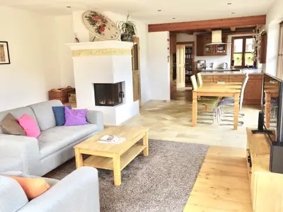 Wohnzimmer und Essbereich