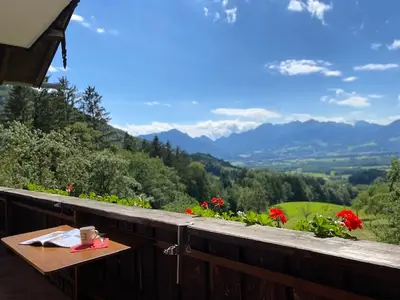 Kaffeepause auf dem Balkon