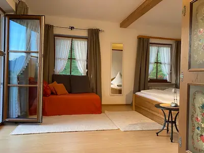 Haupt-Schlafzimmer mit Schlafsofa