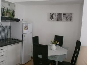 19214625-Ferienwohnung-2-Samobor-300x225-1