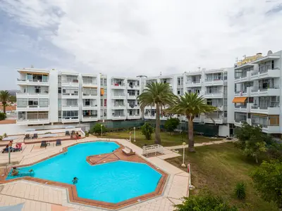 PoolOfHouse