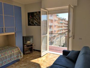 22920995-Ferienwohnung-5-San Bartolomeo Al Mare-300x225-3