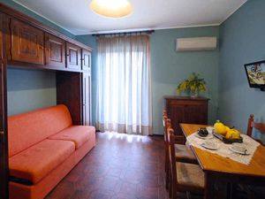 23921751-Ferienwohnung-5-San Bartolomeo Al Mare-300x225-4