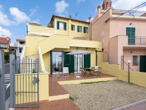 Ferienwohnung für 5 Personen (70 m²) in San Bartolomeo Al Mare